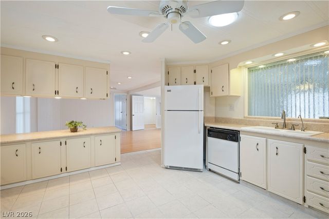4641 Royal Ridge Boulevard, Las Vegas, NV 89103