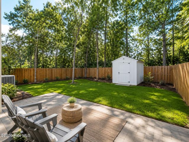 1171 N Caswell Avenue, Southport, NC 28461