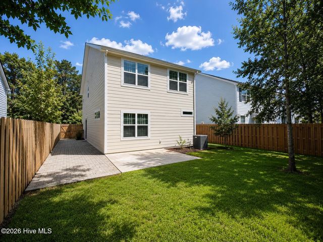 1171 N Caswell Avenue, Southport, NC 28461