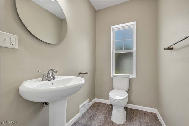 3063 Ashwood Road, Cleveland, OH 44120