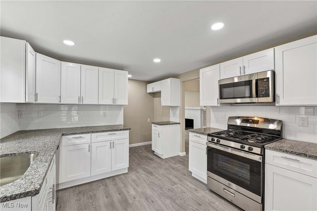 3063 Ashwood Road, Cleveland, OH 44120