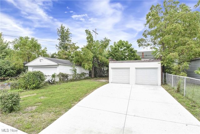 3063 Ashwood Road, Cleveland, OH 44120