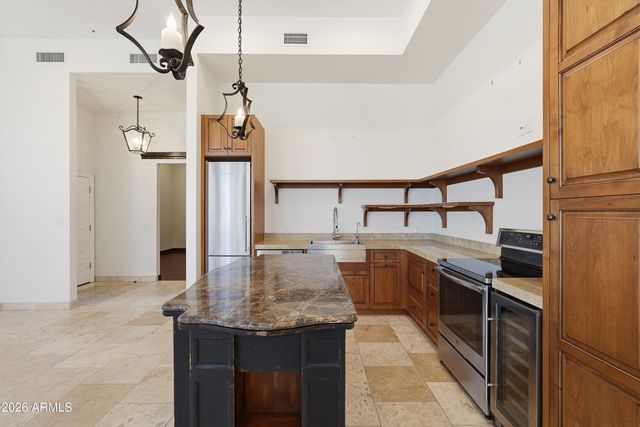 25555 N WINDY WALK Drive 1, Scottsdale, AZ 85255