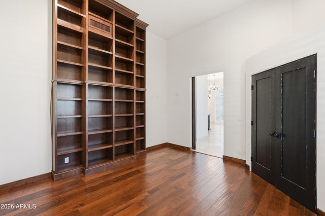 25555 N WINDY WALK Drive 1, Scottsdale, AZ 85255