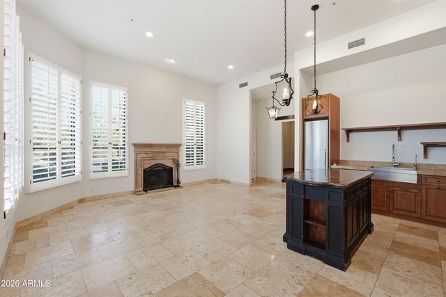 25555 N WINDY WALK Drive 1, Scottsdale, AZ 85255