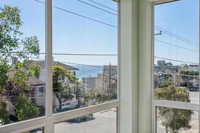 5428 Anza Street, San Francisco, CA 94121