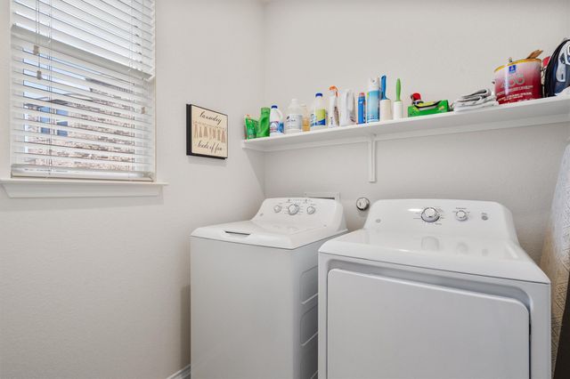 1208 Ravenside CV, Leander, TX 78641