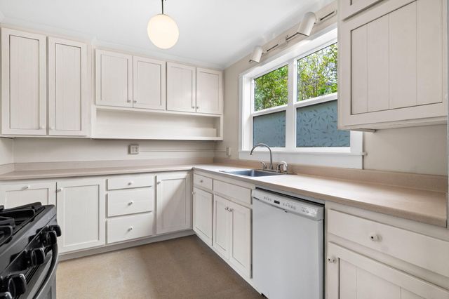 1752 Old Arcata Road, Bayside South, CA 95524