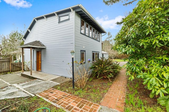 1752 Old Arcata Road, Bayside South, CA 95524