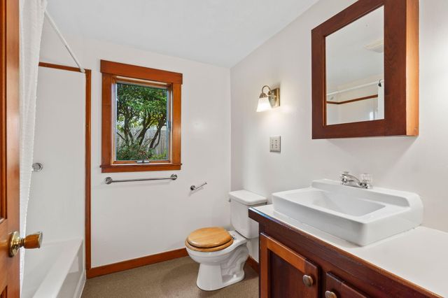 1752 Old Arcata Road, Bayside South, CA 95524