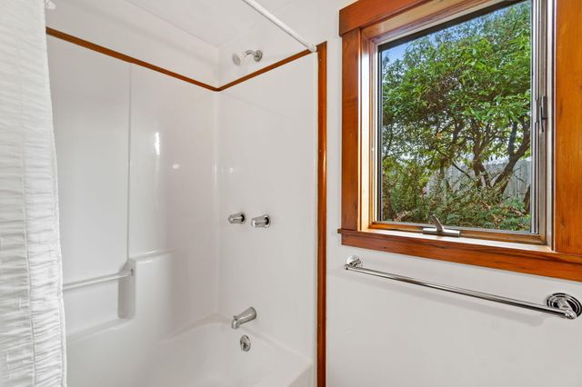 1752 Old Arcata Road, Bayside South, CA 95524