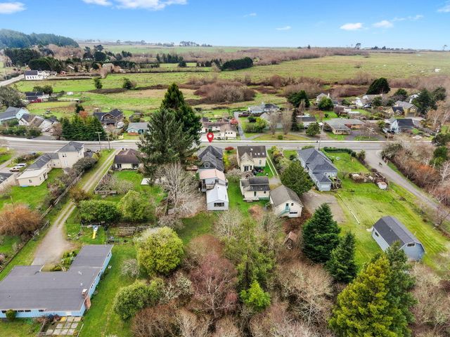 1752 Old Arcata Road, Bayside South, CA 95524