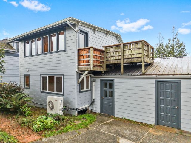 1752 Old Arcata Road, Bayside South, CA 95524