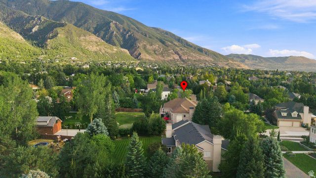 37 WANDERWOOD WAY, Sandy, UT 84092