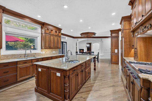 37 WANDERWOOD WAY, Sandy, UT 84092
