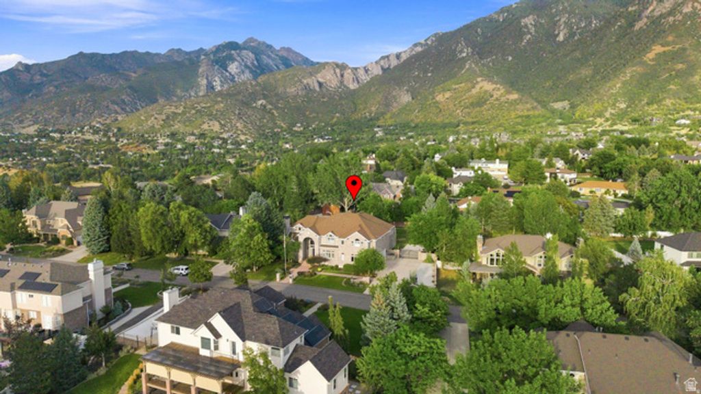37 WANDERWOOD WAY, Sandy, UT 84092
