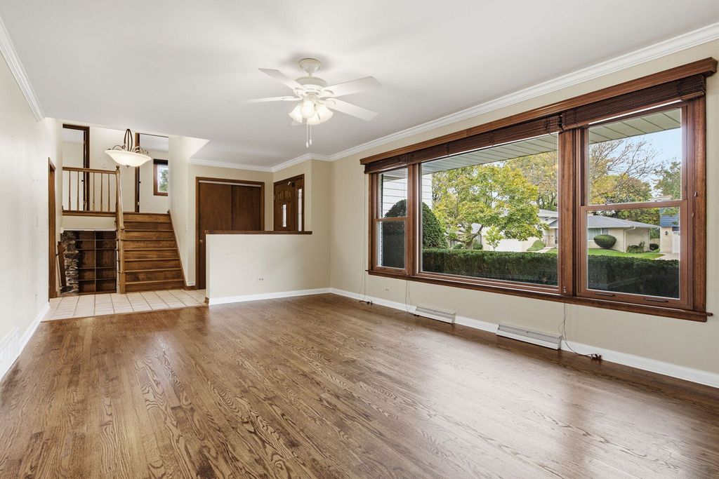 770 S Stuart Avenue, Elmhurst, IL 60126 — photo 3