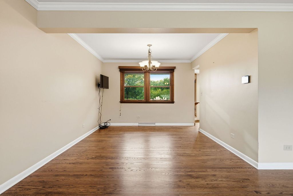 770 S Stuart Avenue, Elmhurst, IL 60126 — photo 4