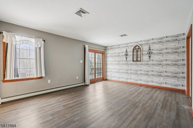 20 Oak St, Vernon Twp., NJ 07422