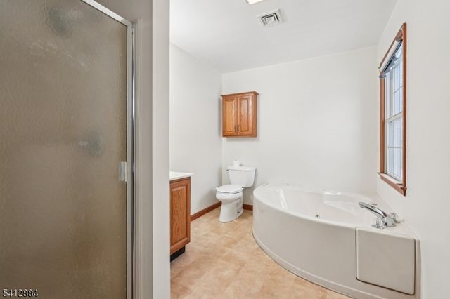 20 Oak St, Vernon Twp., NJ 07422