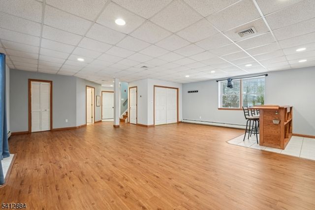 20 Oak St, Vernon Twp., NJ 07422