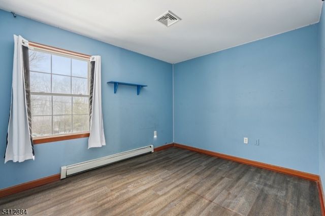 20 Oak St, Vernon Twp., NJ 07422