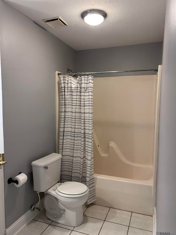 25623 Rosedown Dr, Denham Springs, LA 70726