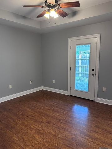 25623 Rosedown Dr, Denham Springs, LA 70726