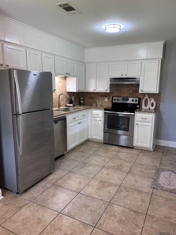 25623 Rosedown Dr, Denham Springs, LA 70726