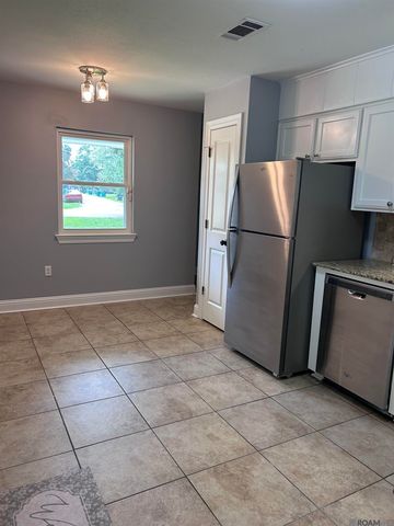 25623 Rosedown Dr, Denham Springs, LA 70726