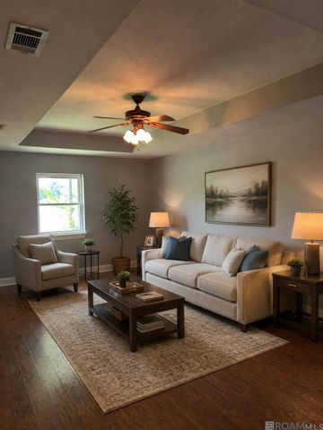 25623 Rosedown Dr, Denham Springs, LA 70726