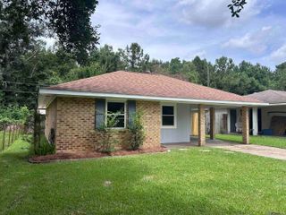 25623 Rosedown Dr, Denham Springs, LA 70726