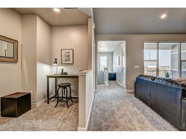 410 High Point Dr 206, Longmont, CO 80504