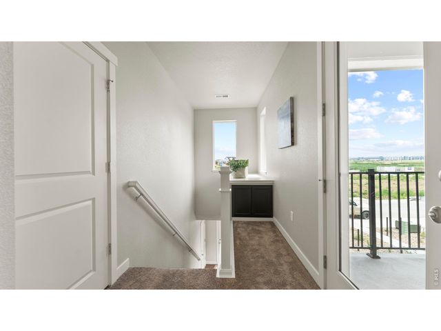 410 High Point Dr 206, Longmont, CO 80504