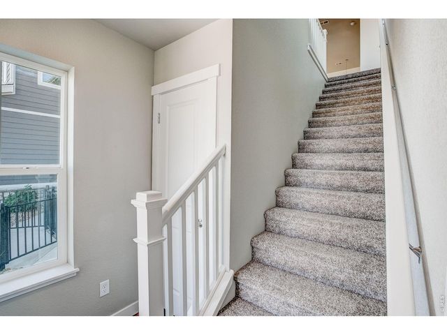410 High Point Dr 206, Longmont, CO 80504
