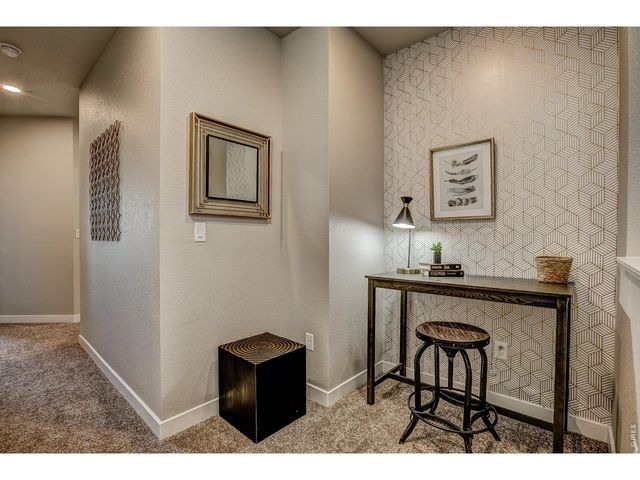 410 High Point Dr 206, Longmont, CO 80504