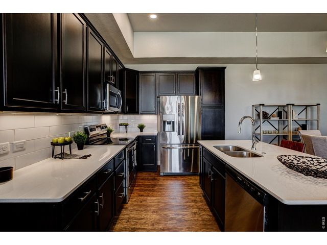 410 High Point Dr 206, Longmont, CO 80504