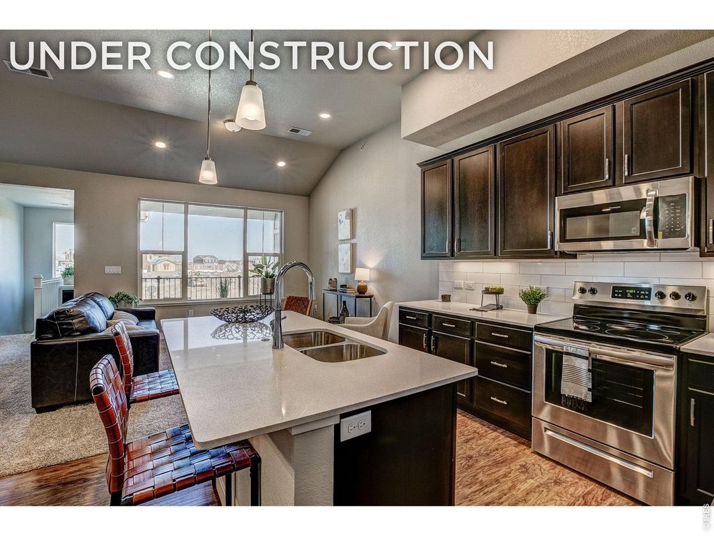 410 High Point Dr 206, Longmont, CO 80504