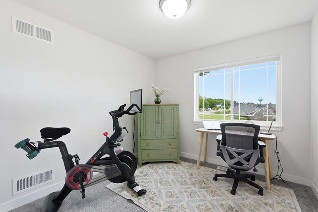 5509 Prairie Place Drive, Mcfarland, WI 53558