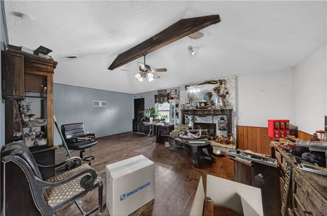 2211 W Olrich Street, Rogers, AR 72758