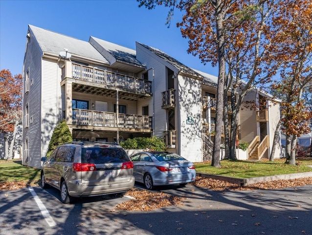 800 Bearses 2SB, Barnstable, MA 02601