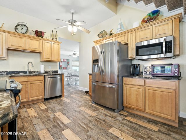 833 E 25th Avenue, New Smyrna Beach, FL 32169