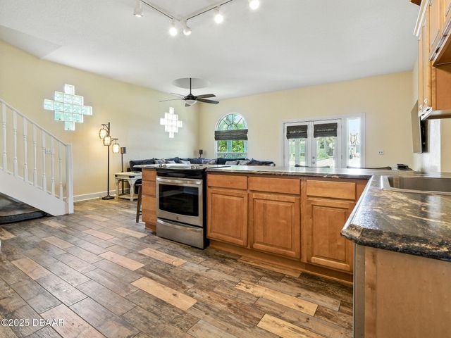 833 E 25th Avenue, New Smyrna Beach, FL 32169