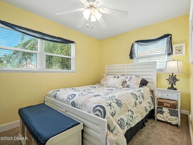 833 E 25th Avenue, New Smyrna Beach, FL 32169