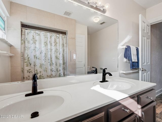 833 E 25th Avenue, New Smyrna Beach, FL 32169