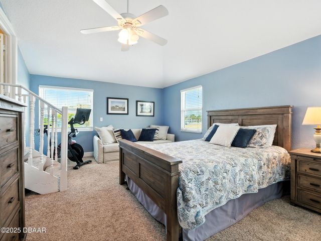 833 E 25th Avenue, New Smyrna Beach, FL 32169