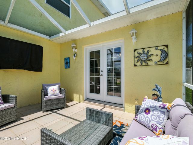 833 E 25th Avenue, New Smyrna Beach, FL 32169