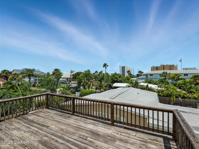 833 E 25th Avenue, New Smyrna Beach, FL 32169