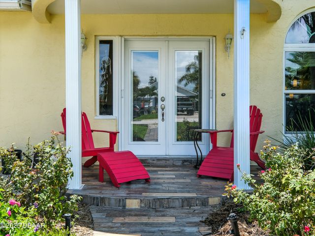 833 E 25th Avenue, New Smyrna Beach, FL 32169