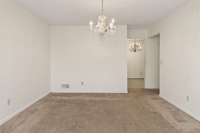 15 Braintree Crescent, Penfield, NY 14526